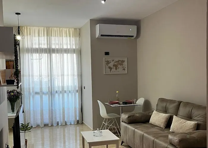 Urban Pazar تيرانا